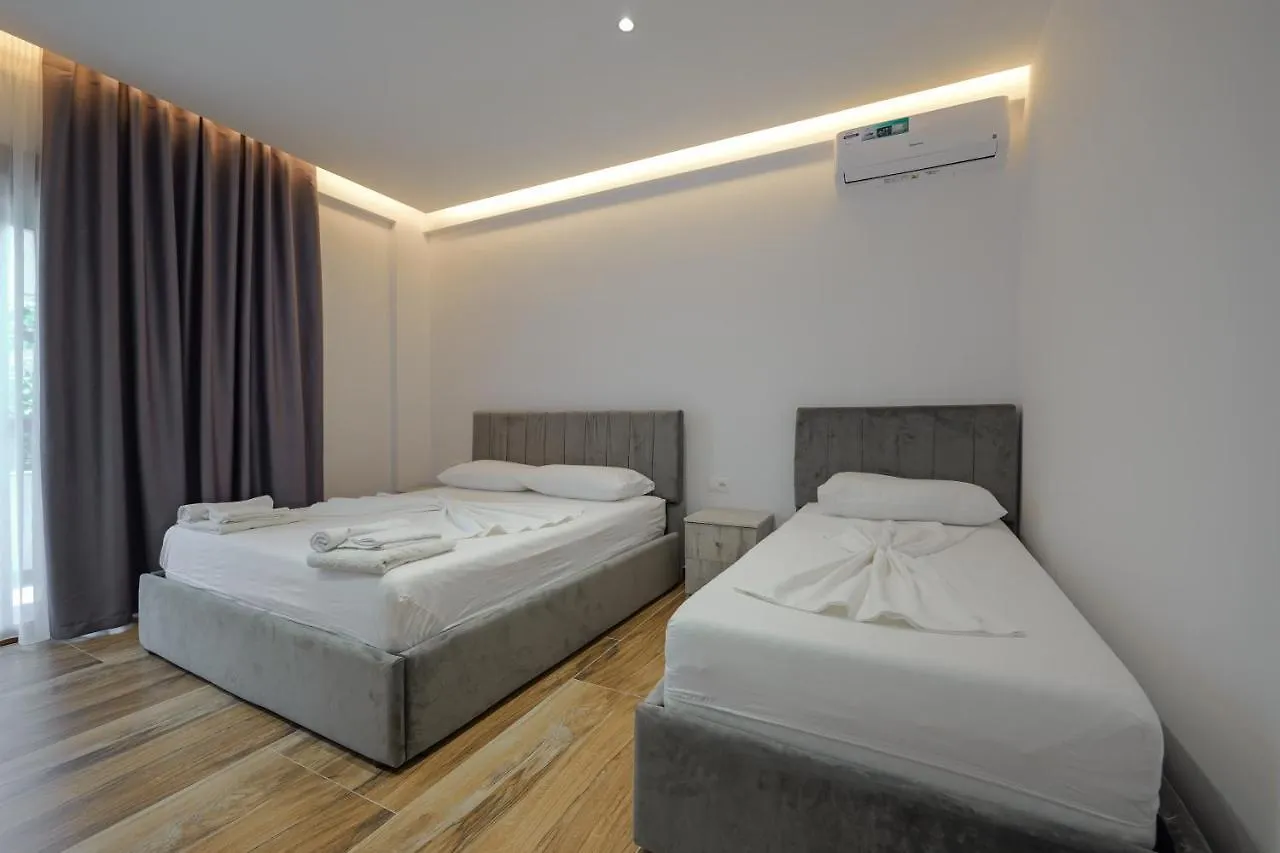 Villa Maci Sarandë 0*,